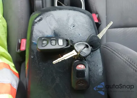 2014 Hyundai Elantra Se из США, поврежденный, VIN 5NPDH4AE8EH546874